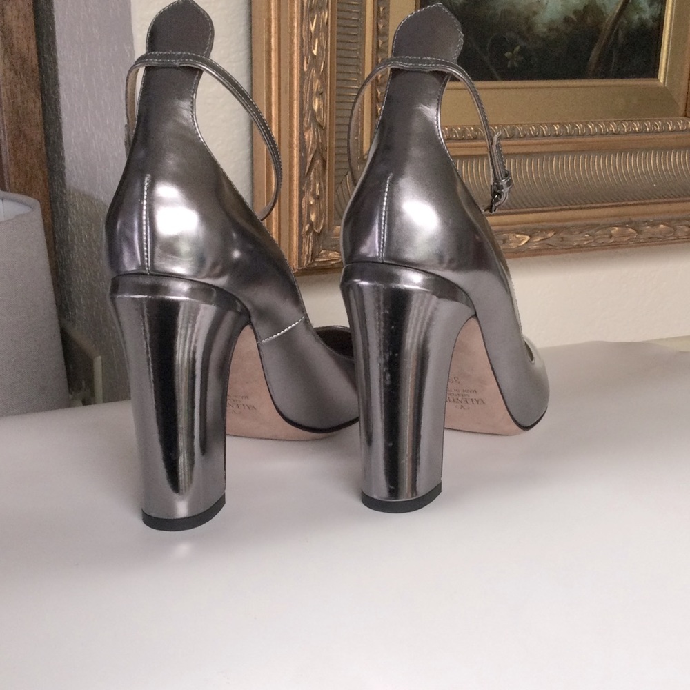 Valentino Metallic Silver Leather Block Heel Pumps - Picture 6 of 16